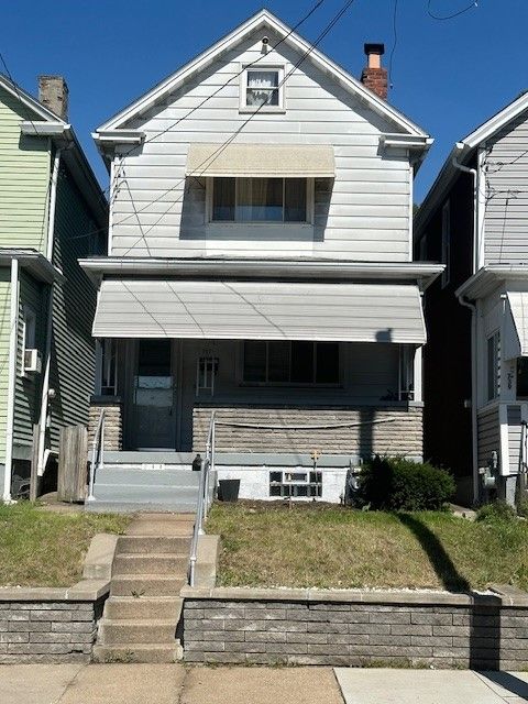 Townhouse For Sale - 741 Waddell Ave Ave<br/> Clairton, PA 15025