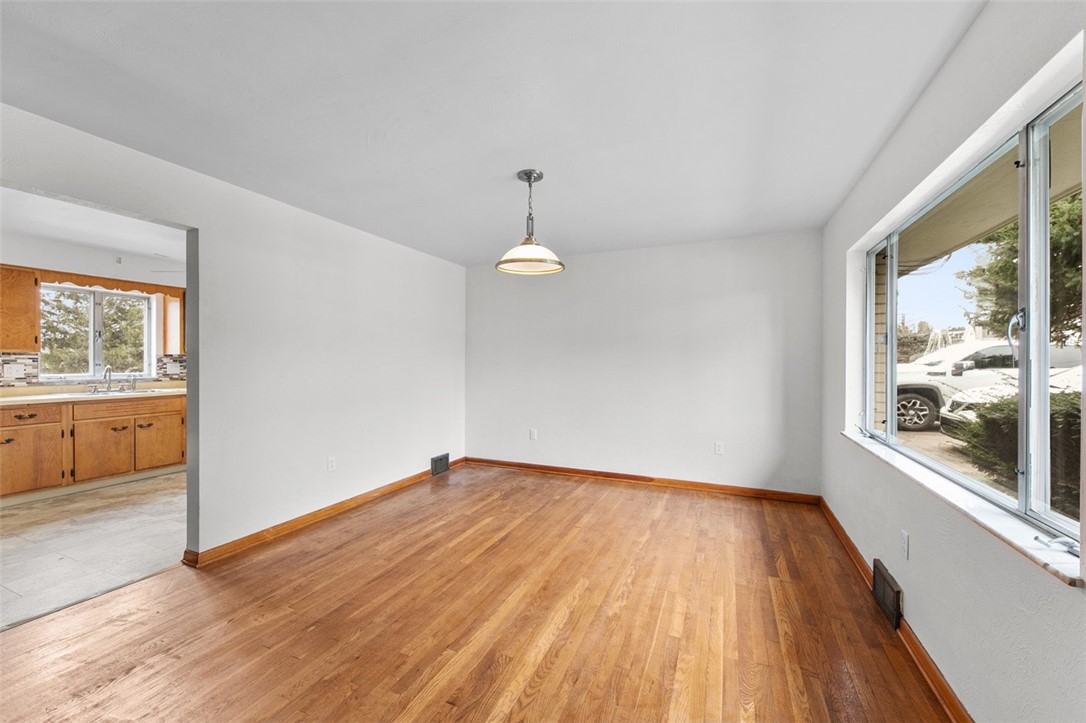 Mt Pleasant Twp, Pennsylvania 15666, United States, 3 Bedrooms Bedrooms, ,2 BathroomsBathrooms,Residential,Active,256362