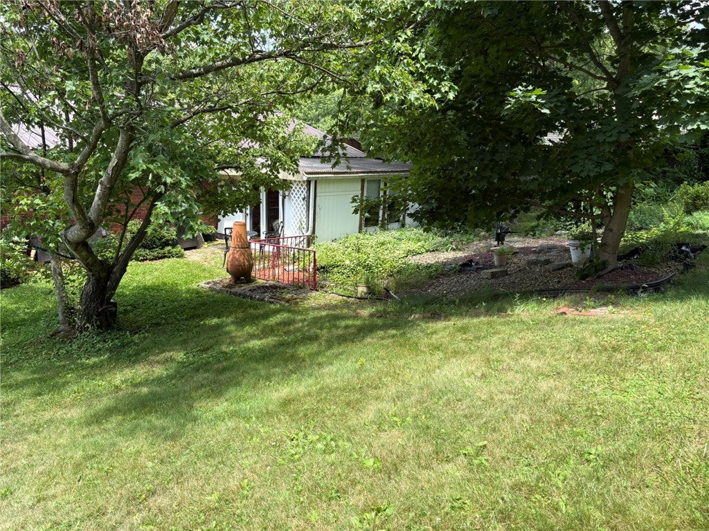 347 Howes Run Rd