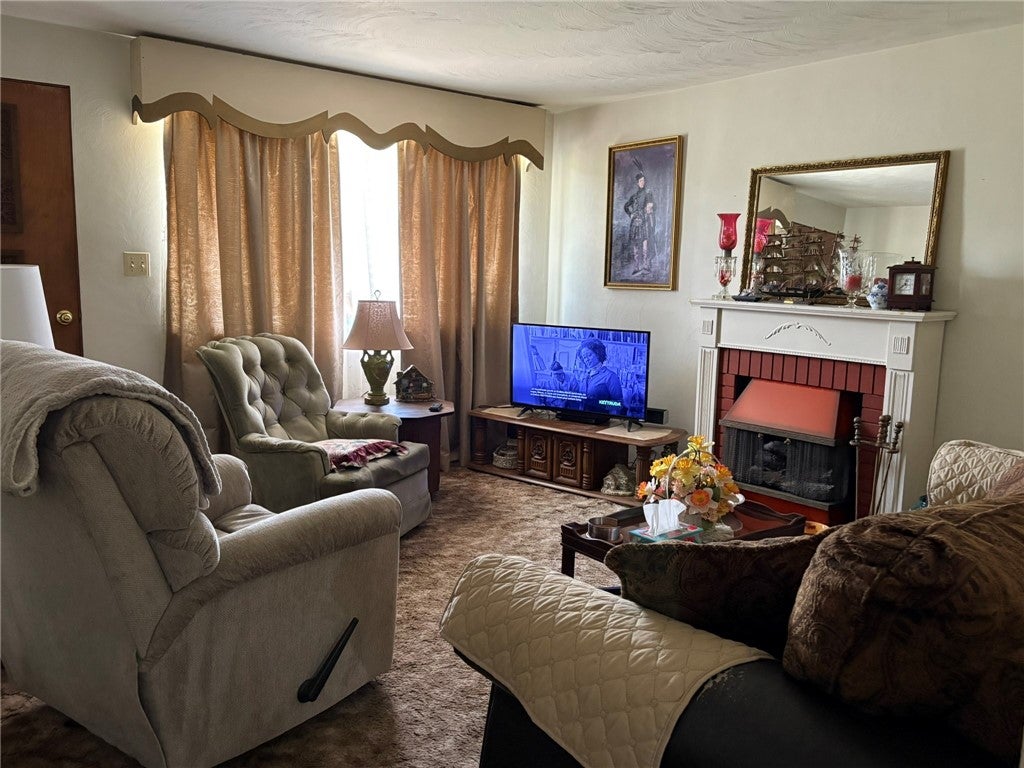 347 Howes Run Rd