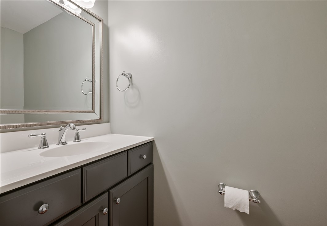 McCandless, Pennsylvania 15090, United States, 4 Bedrooms Bedrooms, ,3 BathroomsBathrooms,Residential,Active,105316