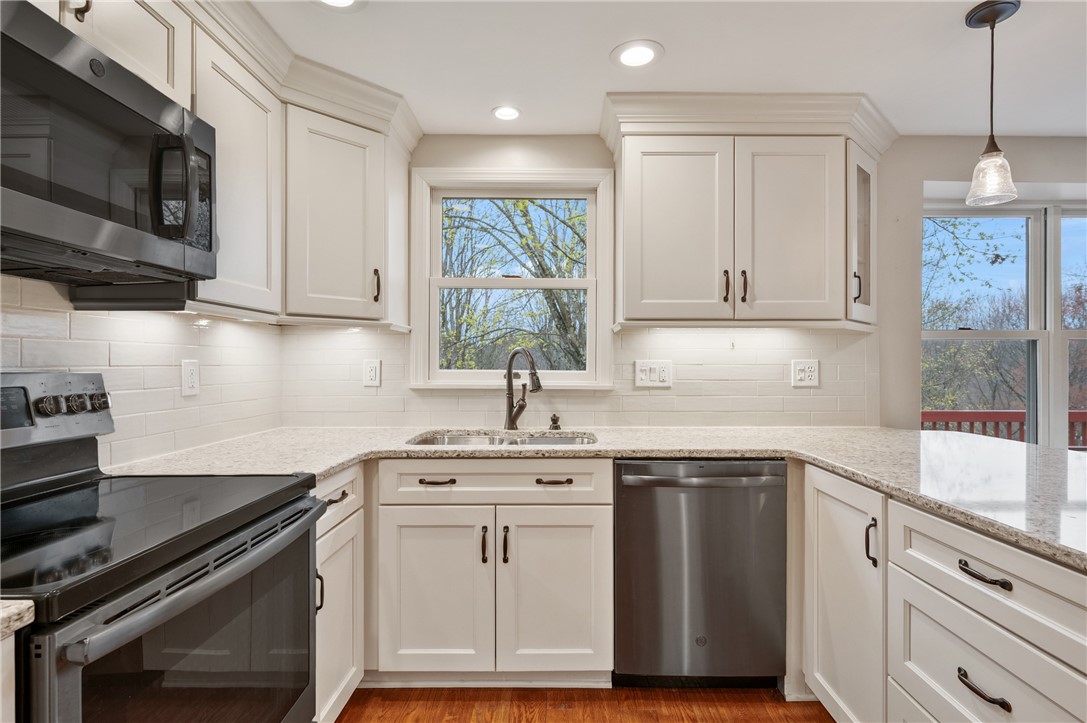 McCandless, Pennsylvania 15090, United States, 4 Bedrooms Bedrooms, ,3 BathroomsBathrooms,Residential,Active,105316