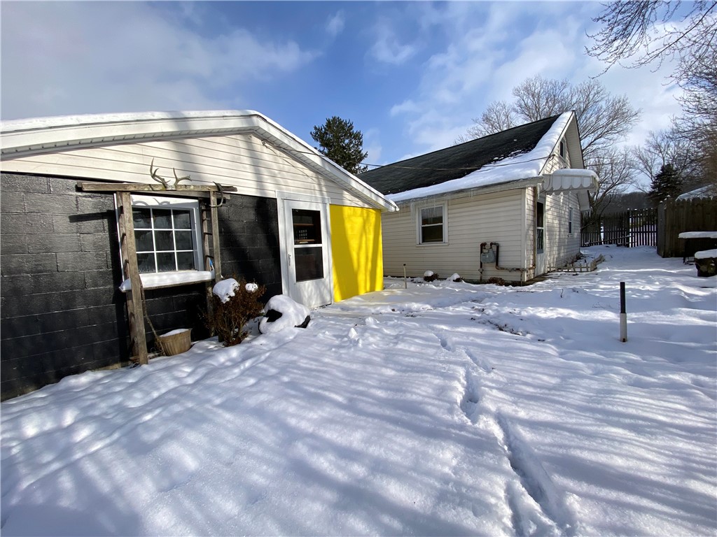 Hempfield Twp - Mer, Pennsylvania 16125, United States, 1 Bedroom Bedrooms, ,2 BathroomsBathrooms,Residential,Contingent,18375