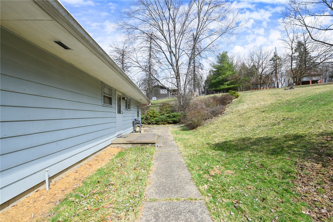 3106 Muse Ln Ln, White Oak, Pennsylvania image 21