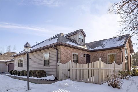 153 Cambridge Dr Springdale Twp PA 15049