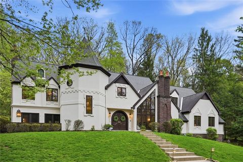 Photo of 613 Lincoln Rd, Bradford Woods, PA 15015 (MLS # 1751286)
