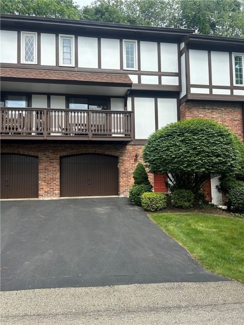 Townhouse in Ross Twp PA 511 Kingsberry Court Ct.jpg