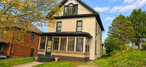 Photo of 206 Highland Ave, Punxsutawney, PA 15767 (MLS # 1751445)