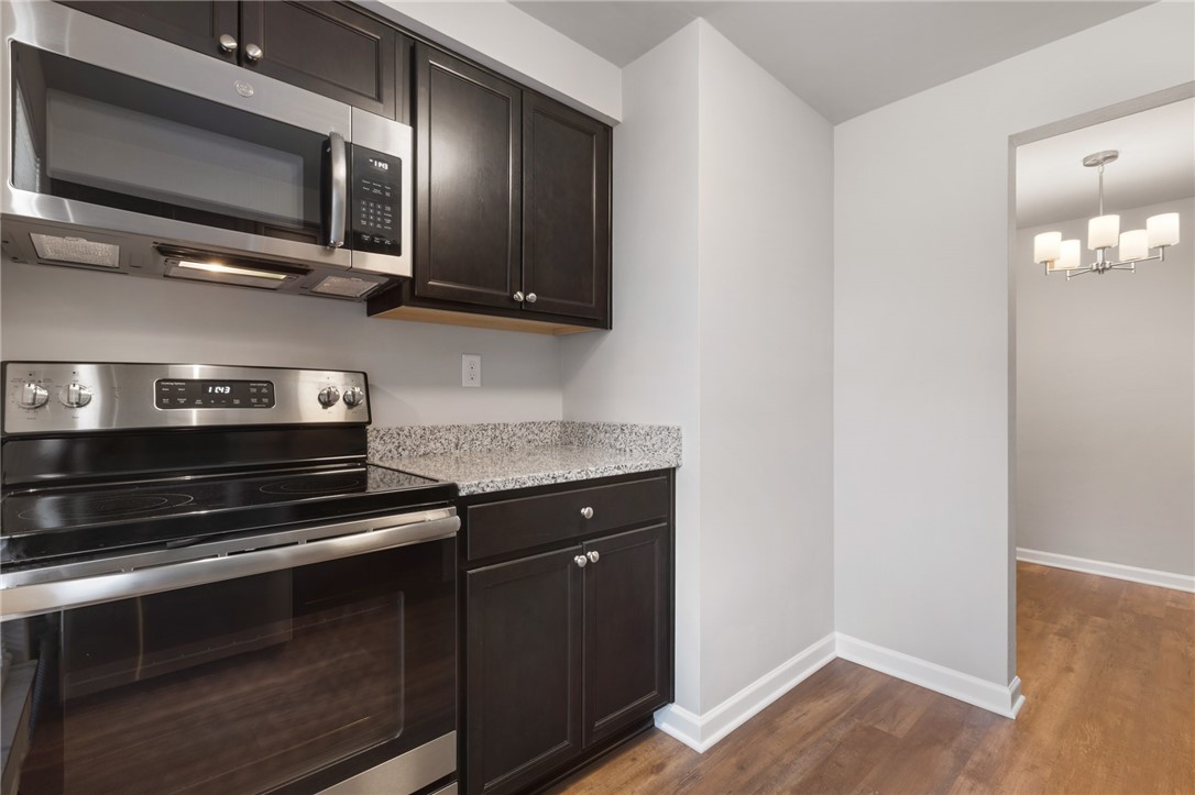 Canonsburg, Pennsylvania 15317, United States, 2 Bedrooms Bedrooms, ,2 BathroomsBathrooms,Residential,Active,82632