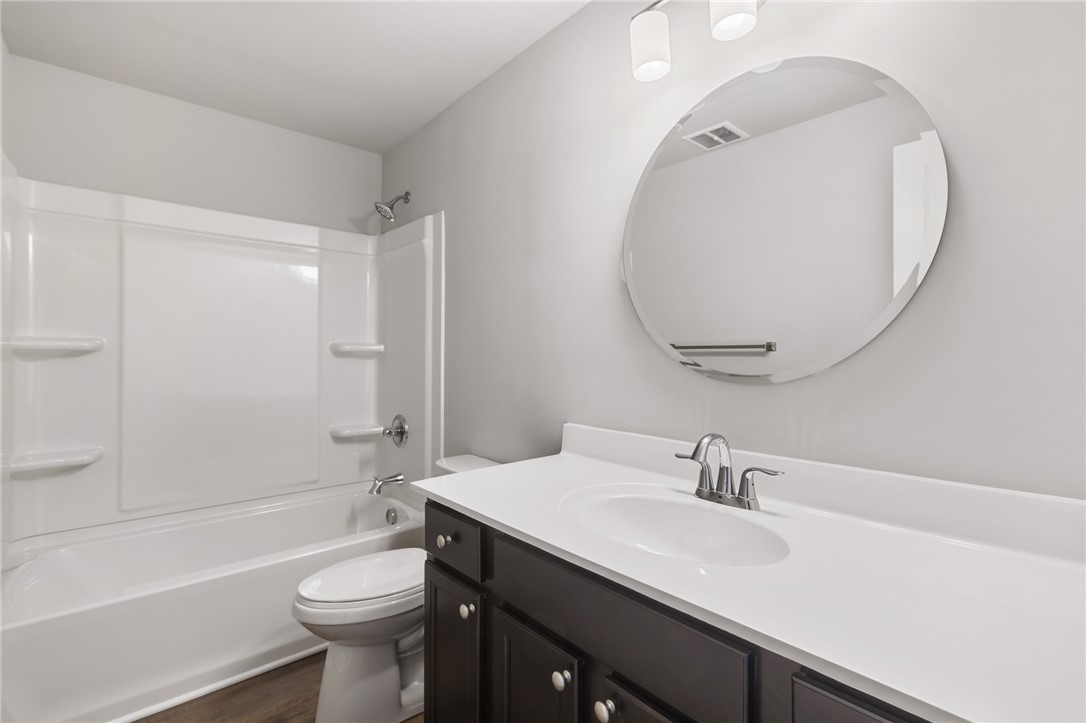 Canonsburg, Pennsylvania 15317, United States, 2 Bedrooms Bedrooms, ,2 BathroomsBathrooms,Residential,Active,82632