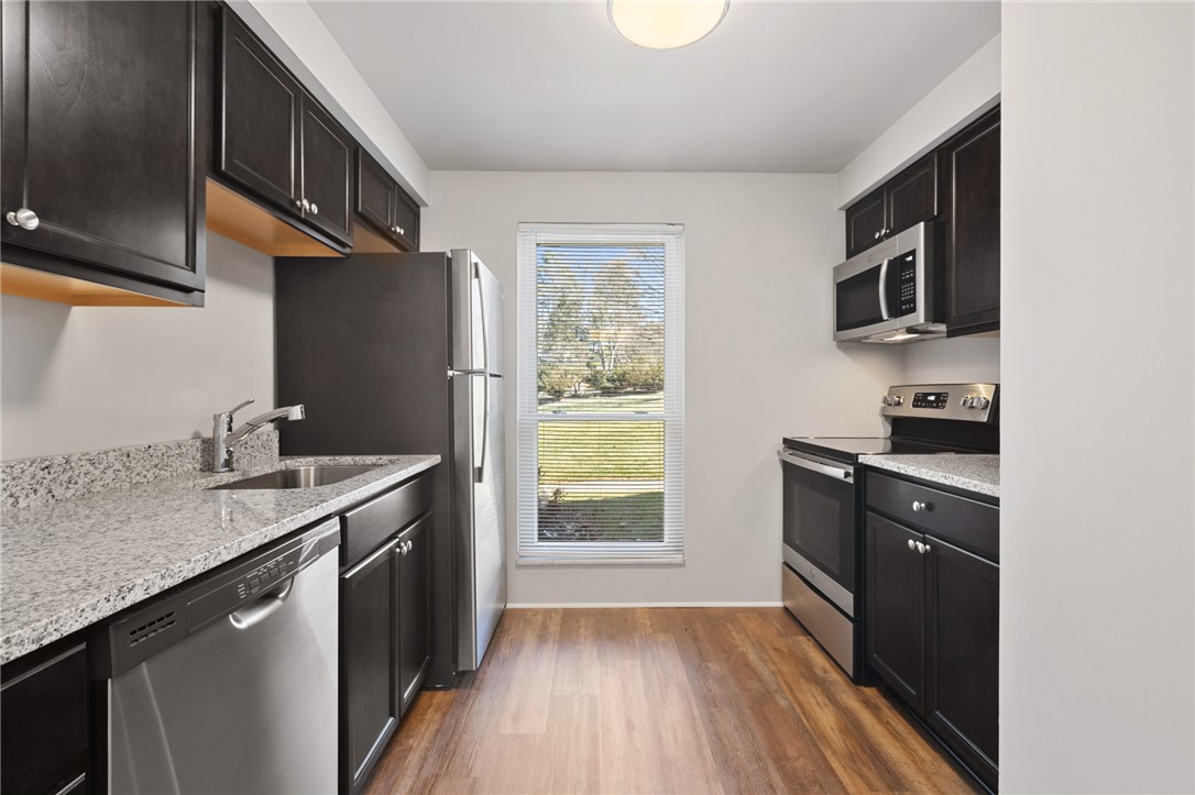 Canonsburg, Pennsylvania 15317, United States, 2 Bedrooms Bedrooms, ,2 BathroomsBathrooms,Residential,Active,82632