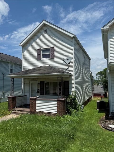 Photo of 112 W Balph Ave, New Castle, PA 16102 (MLS # 1725022)