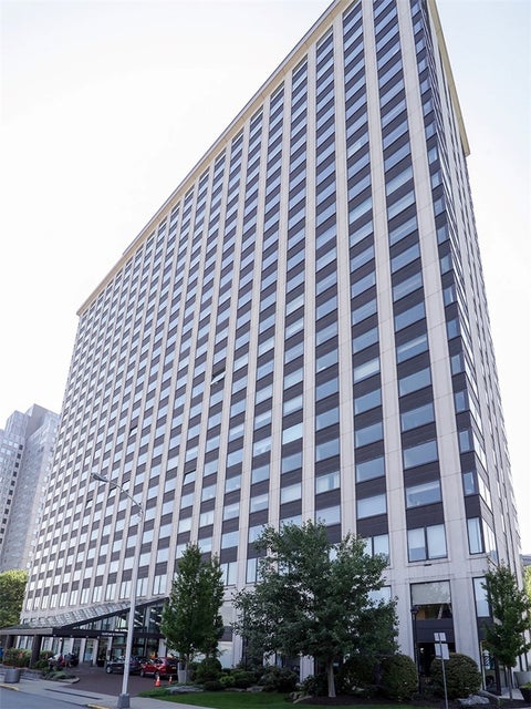 Photo for 320 Fort Duquesne Blvd 21NO