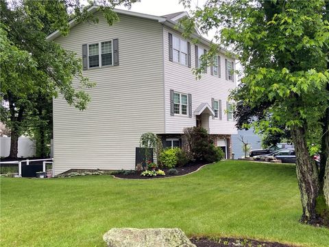 Photo of 1253 Megown Dr, South Park, PA 15129 (MLS # 1726424)