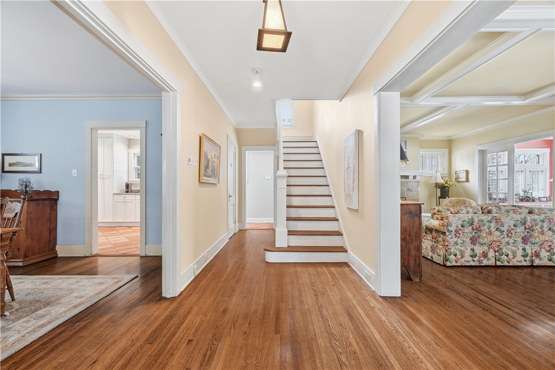 151 W Hutchinson Avenue