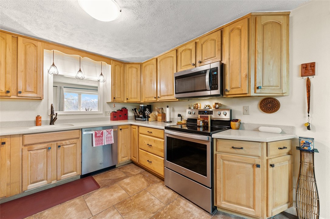 Salem Twp, Pennsylvania 15601, United States, 4 Bedrooms Bedrooms, ,3 BathroomsBathrooms,Residential,Active,243951