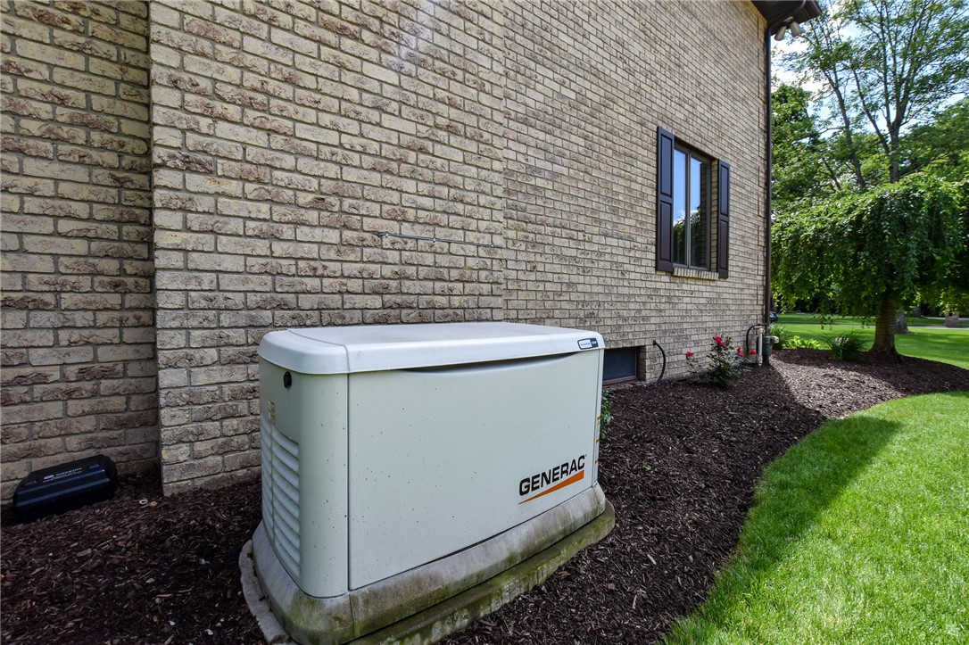 Twp Of But SW, Pennsylvania 16002, United States, 4 Bedrooms Bedrooms, ,4 BathroomsBathrooms,Residential,Contingent,56521