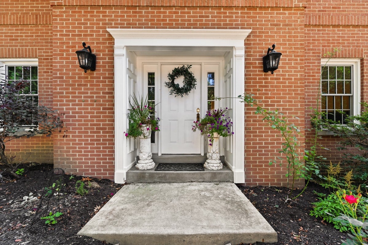 2689 Timberglen Drive