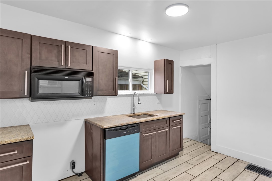 623 E 3rd Ave, Tarentum, Pennsylvania image 22