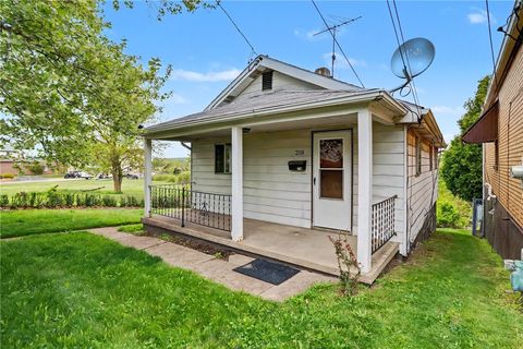 Photo of 218 Vine St, Homestead, PA 15120 (MLS # 1751547)