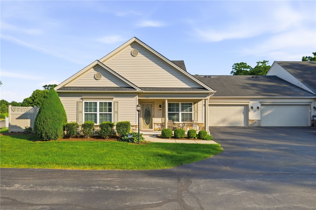 1101 Carriage Ln