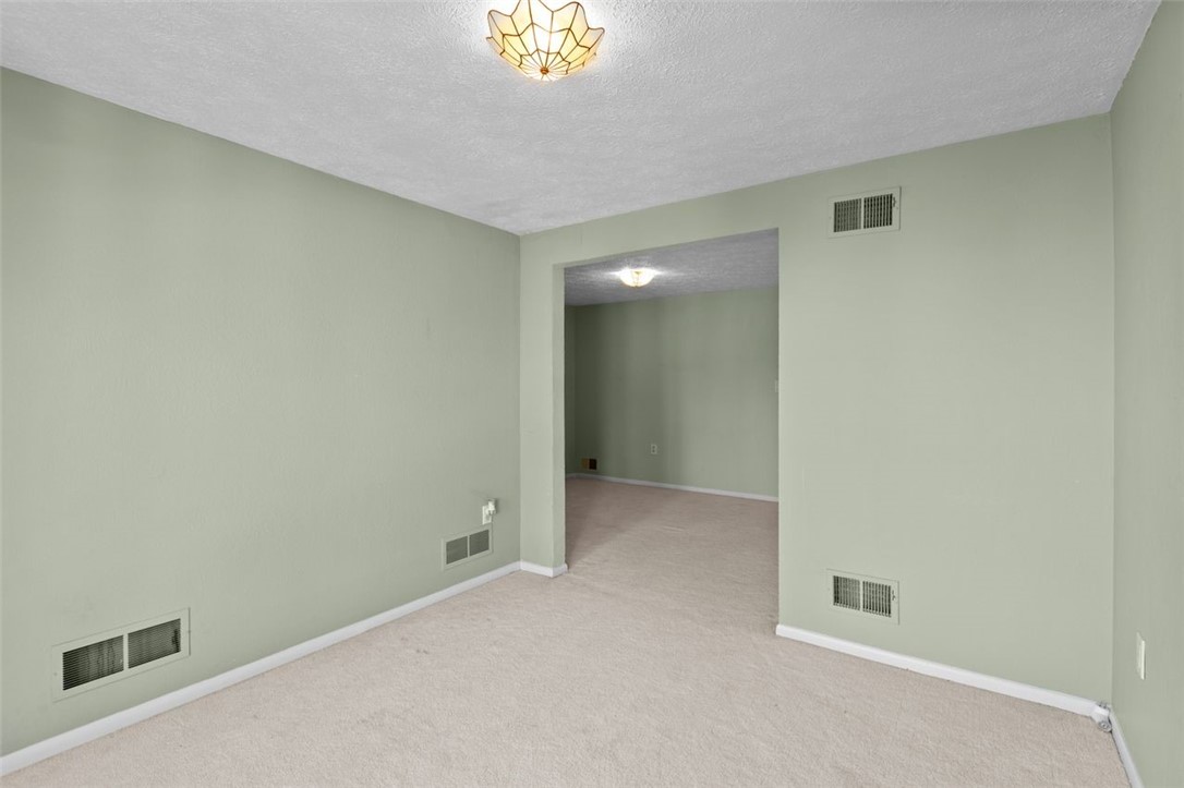 5313 Park Ave Ave, Bethel Park, Pennsylvania image 27