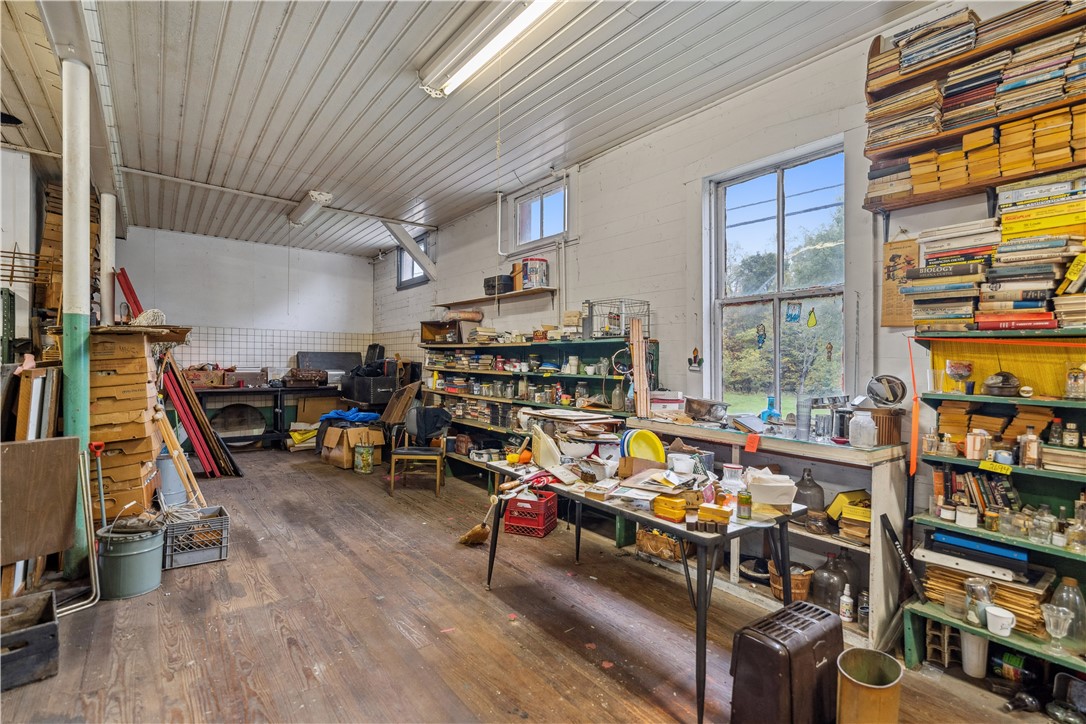 Amwell, Pennsylvania 15301, United States, 3 Bedrooms Bedrooms, ,2 BathroomsBathrooms,Residential,Active,40870