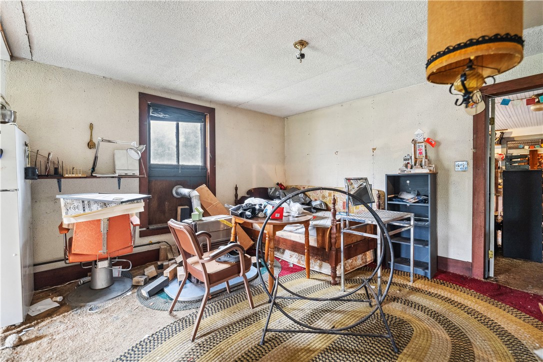 Amwell, Pennsylvania 15301, United States, 3 Bedrooms Bedrooms, ,2 BathroomsBathrooms,Residential,Active,40870