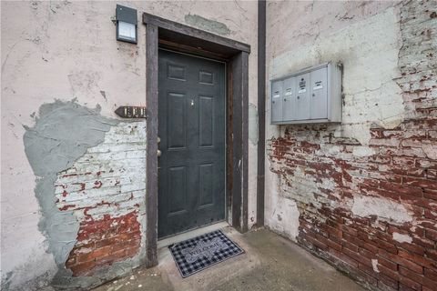 Photo of 1114 Sarah St, Pittsburgh, PA 15203 (MLS # 1733119)