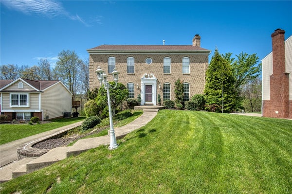 2042 CANYON DRIVE EXT, MC KEES ROCKS, PA 15136 - Image 267b6ae2a2ca4be98a45c9a013086fcc/3672610014