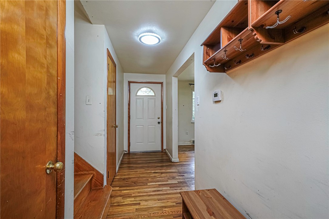 421 Sharon Rd