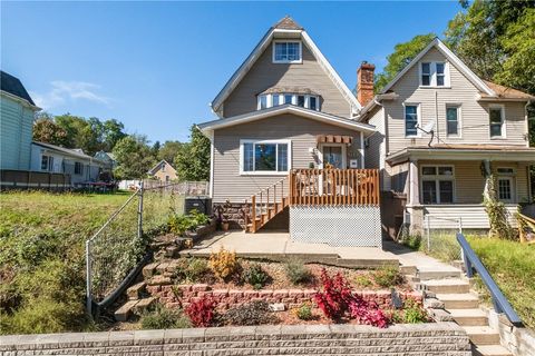 Photo of 722 Fairston St, Crafton Heights, PA 15204 (MLS # 1724138)