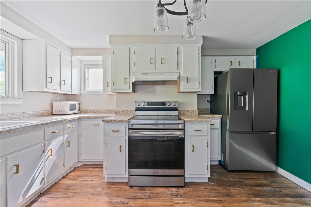 224 East End