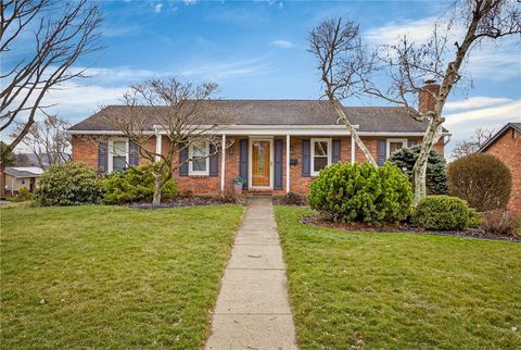 Photo of 625 Ray Dr, Carnegie, PA 15106 (MLS # 1742724)