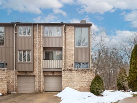 324 Central Dr Cranberry Twp PA 16066