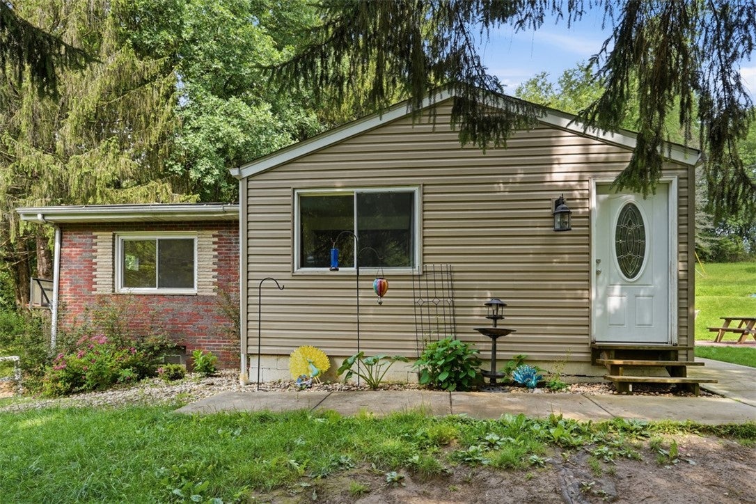 114 Hartzell Rd