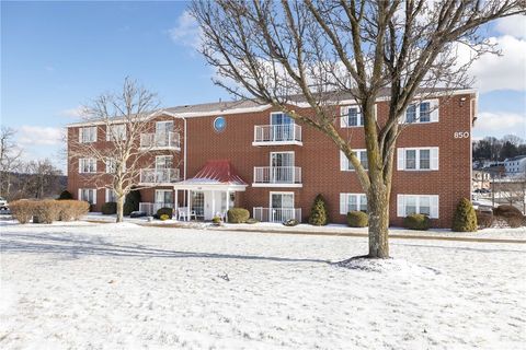 Photo of 850 S Main St #108, Washington, PA 15301 (MLS # 1737617)