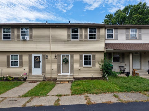 Townhouse For Sale - 408 Parkwood Drive<br/> Cranberry Twp, PA 16066