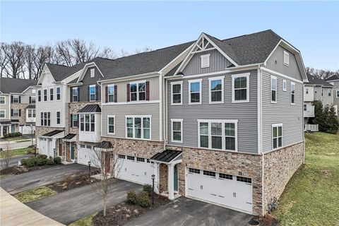 151 Curtis Ct Ross Twp PA 15237