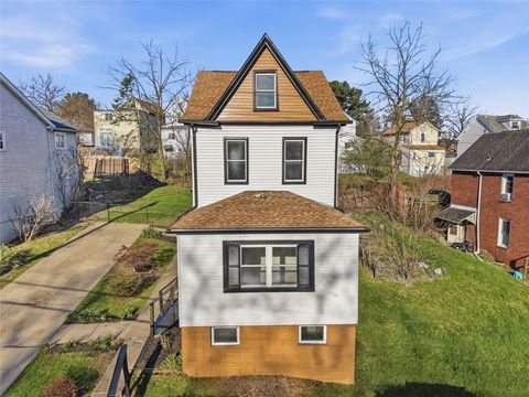 Photo of 5535 Keefe St, Pittsburgh, PA 15207 (MLS # 1747735)