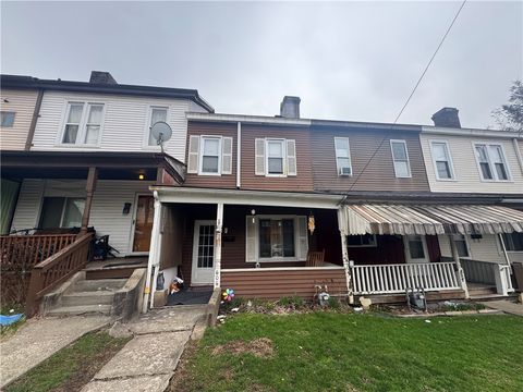 Photo of 606 E 17th Ave, Homestead, PA 15120 (MLS # 1743625)