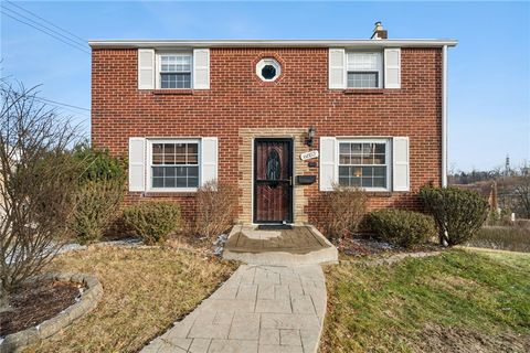 Photo of 6857 Tunnelview Dr, Pittsburgh, PA 15235 (MLS # 1736803)