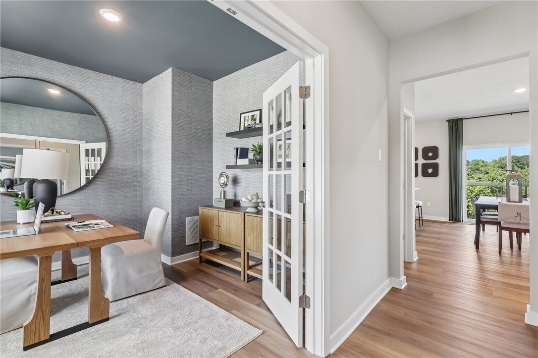 1090 Peachtree Rd