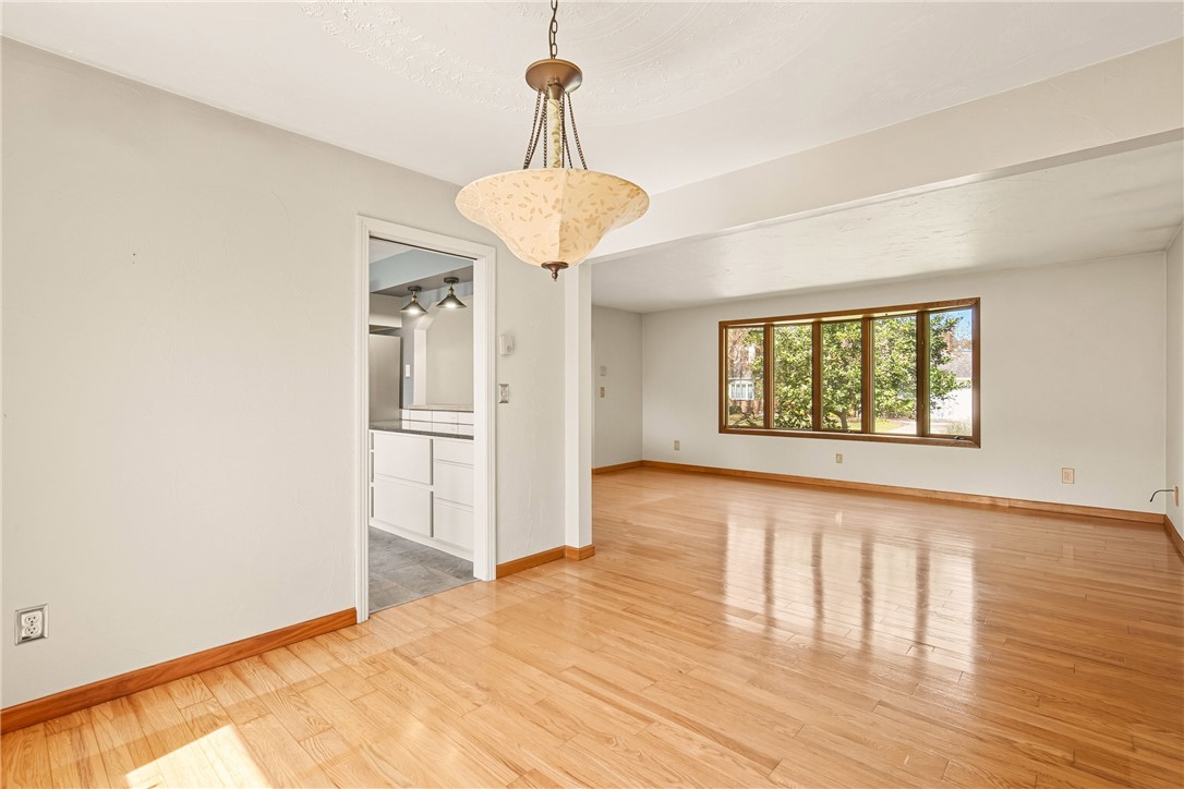 Somerset Boro, Pennsylvania 15501, United States, 3 Bedrooms Bedrooms, ,4 BathroomsBathrooms,Residential,Active,223093