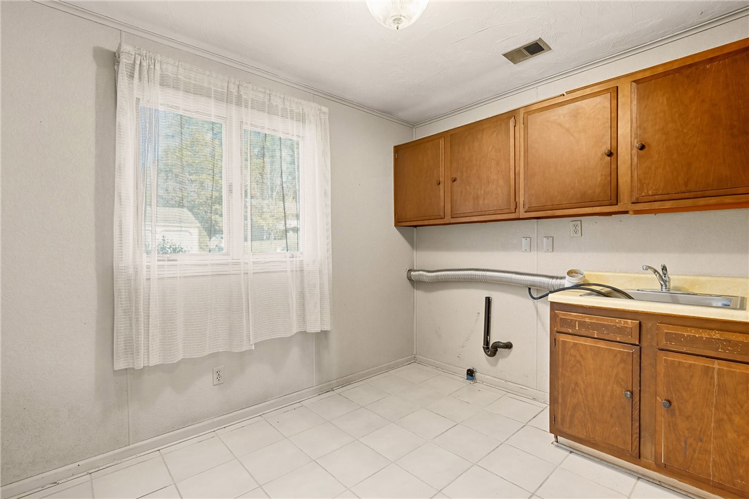 Somerset Boro, Pennsylvania 15501, United States, 3 Bedrooms Bedrooms, ,4 BathroomsBathrooms,Residential,Active,223093