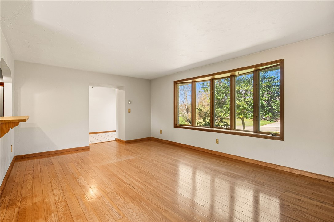 Somerset Boro, Pennsylvania 15501, United States, 3 Bedrooms Bedrooms, ,4 BathroomsBathrooms,Residential,Active,223093