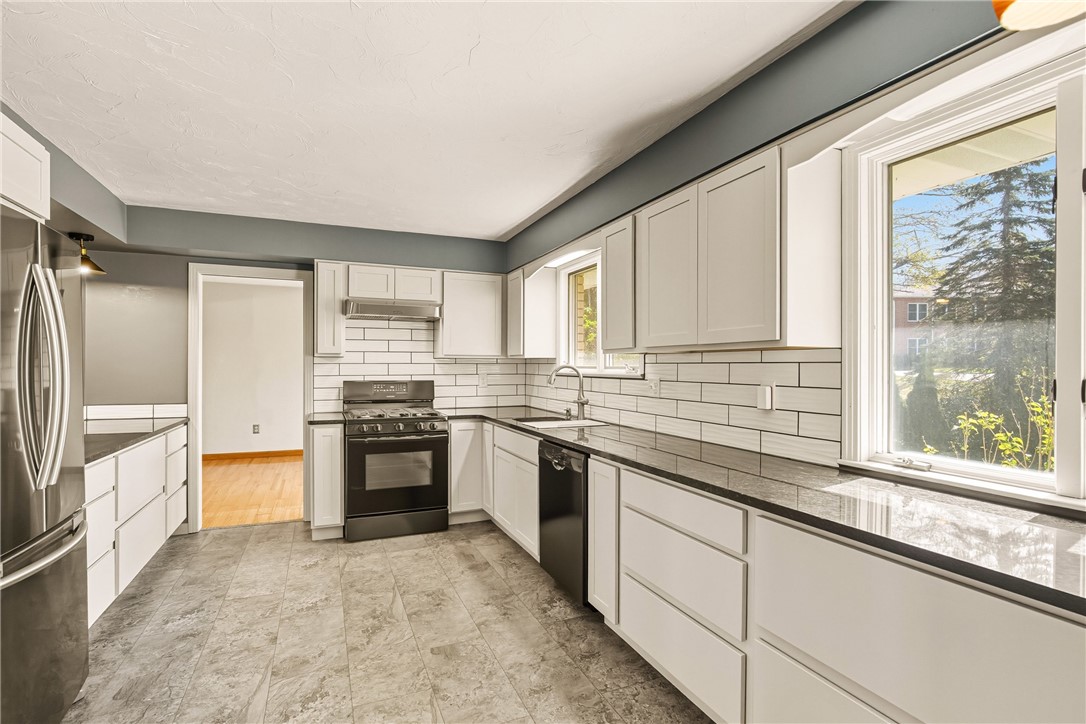 Somerset Boro, Pennsylvania 15501, United States, 3 Bedrooms Bedrooms, ,4 BathroomsBathrooms,Residential,Active,223093