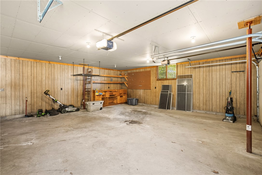 Somerset Boro, Pennsylvania 15501, United States, 3 Bedrooms Bedrooms, ,4 BathroomsBathrooms,Residential,Active,223093