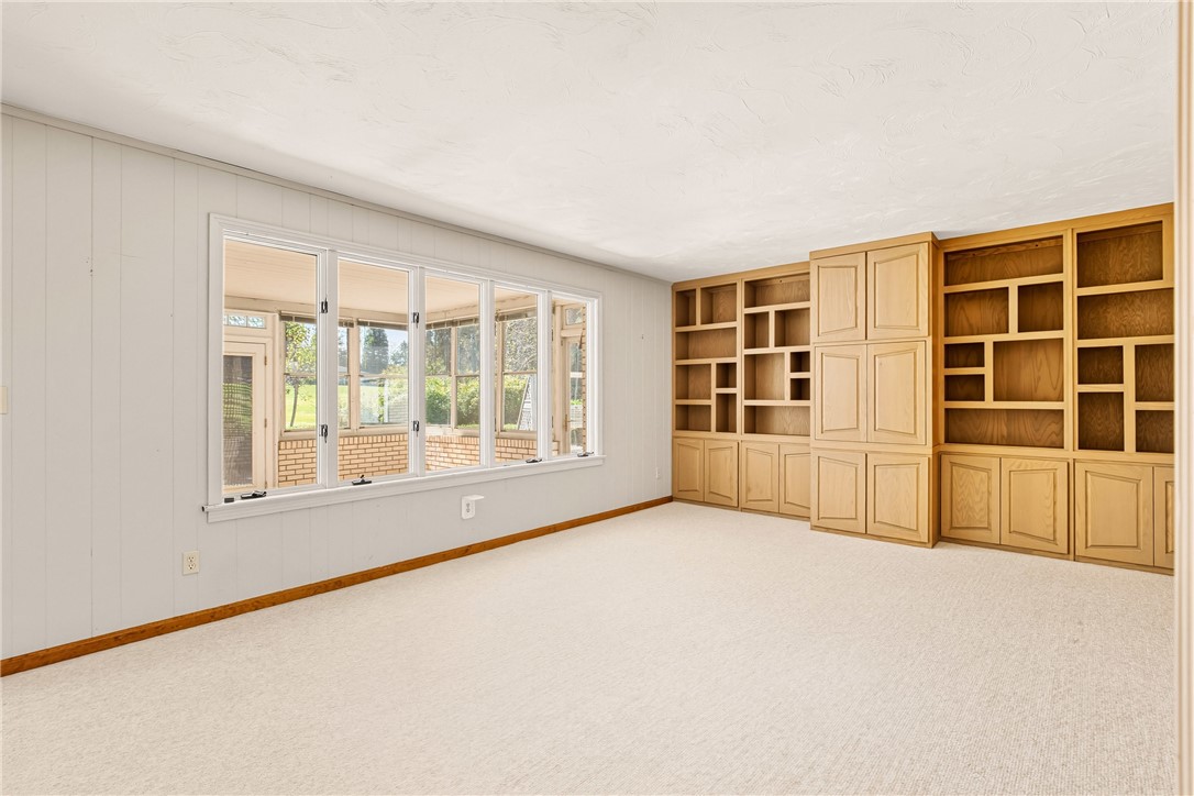 Somerset Boro, Pennsylvania 15501, United States, 3 Bedrooms Bedrooms, ,4 BathroomsBathrooms,Residential,Active,223093