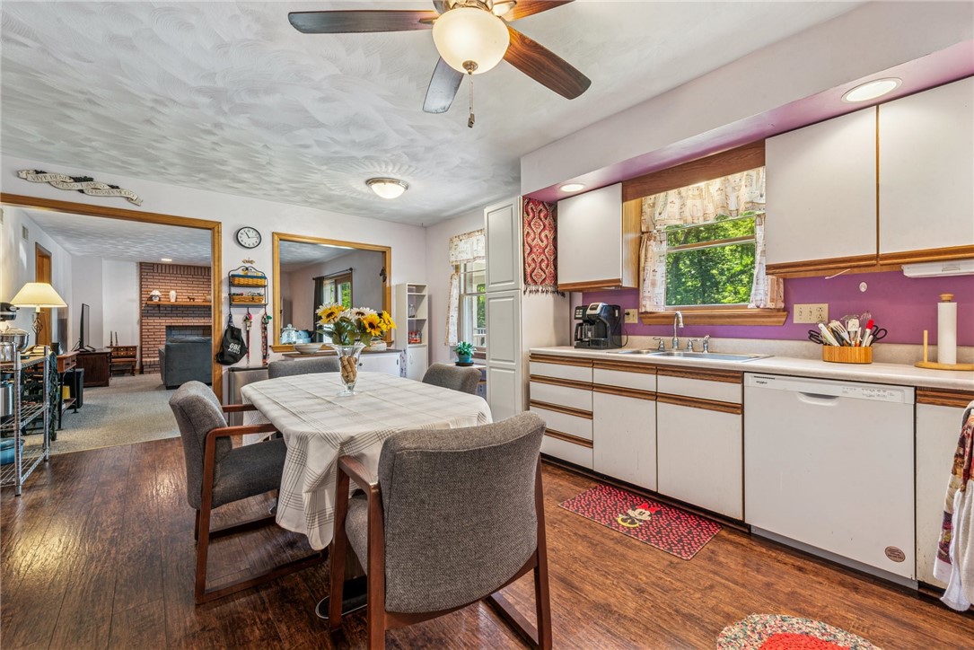 Unity Twp, Pennsylvania 15601, United States, 4 Bedrooms Bedrooms, ,3 BathroomsBathrooms,Residential,Active,163087